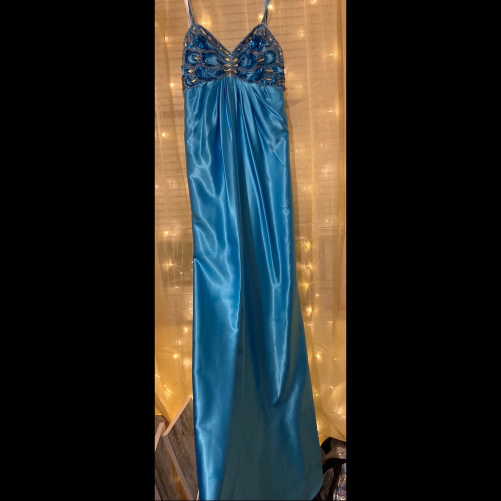blue prom dress